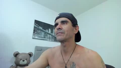 Snapshot of sofi_and_santy chatting on February 2026 01:15:02 AM SOFI AND SANTY online show from February 2026 01:15:02 AM