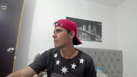 Snapshot of sofi_and_santy chatting on March 2026 11:18:01 PM SOFI AND SANTY online show from March 2026 11:18:01 PM