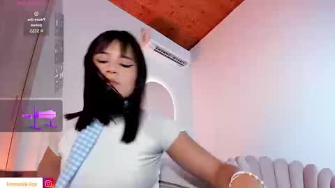 Sofi Blossom  online show from September 2025 08:03:01 PM