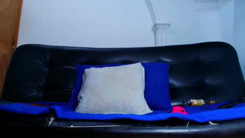 Sofia online show from October 2025 12:15:02 PM