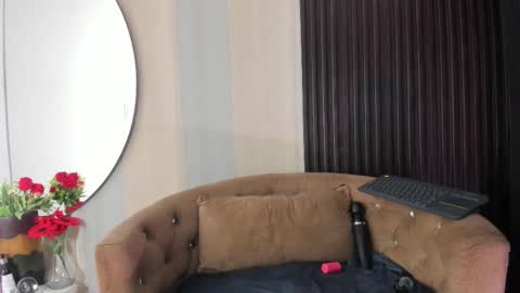 Snapshot of sofi_lassa_ chatting on March 2026 01:00:02 AM SOFIA online show from March 2026 01:00:02 AM