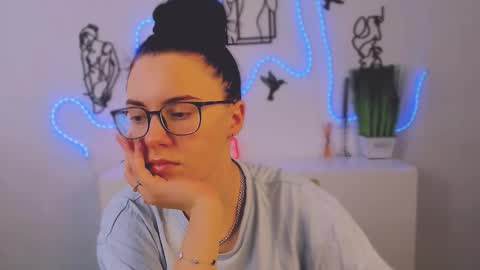 sofi_lonely online show from February 2026 08:18:02 AM