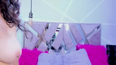 Sofi Noa online show from September 2025 11:35:01 AM