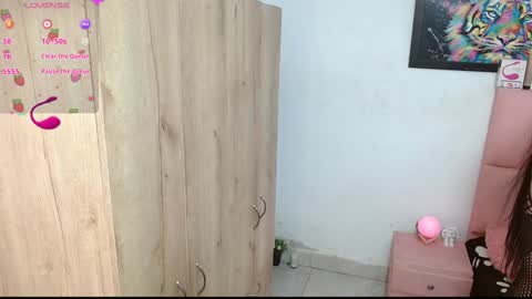 Snapshot of sofia_gold_ chatting on January 2025 08:15:02 PM sofia online show from January 2025 08:15:02 PM