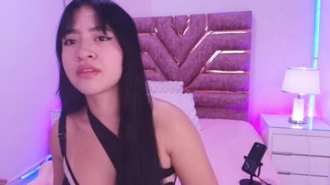 sofia gomes online show from April 2026 11:52:02 AM