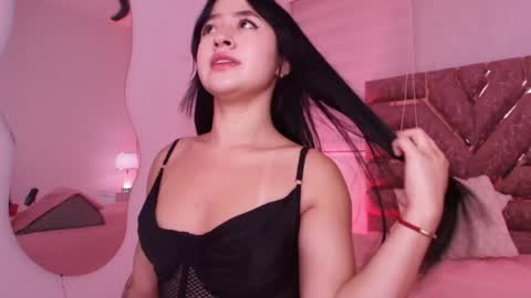 sofia gomes online show from June 2026 11:56:02 AM