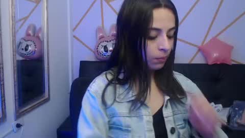 sofia_lara28 online show from May 2026 08:25:01 PM