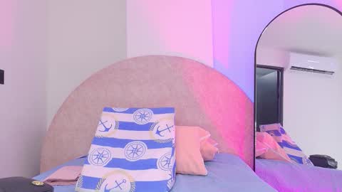 Sofia online show from November 2025 03:06:01 AM