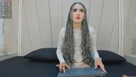 Sofia Mercer online show from May 2026 04:30:01 AM