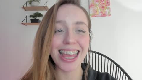 Snapshot of sofia_palacios_ chatting on January 2025 02:43:02 AM online show from January 2025 02:43:02 AM