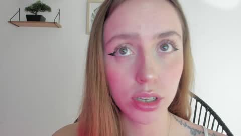 Snapshot of sofia_palacios_ chatting on January 2025 02:57:01 AM online show from January 2025 02:57:01 AM