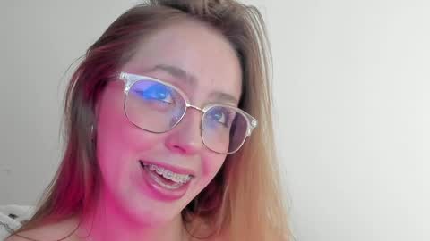 Snapshot of sofia_palacios_ chatting on February 2025 07:35:01 AM online show from February 2025 07:35:01 AM
