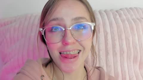 Snapshot of sofia_palacios_ chatting on February 2025 04:04:01 AM online show from February 2025 04:04:01 AM