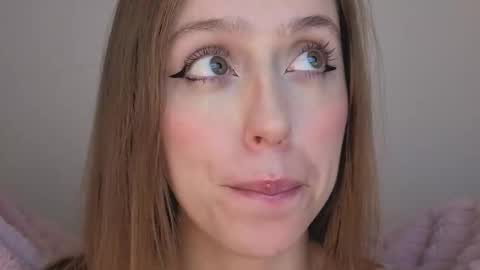 Snapshot of sofia_palacios_ chatting on October 2025 03:59:02 AM online show from October 2025 03:59:02 AM