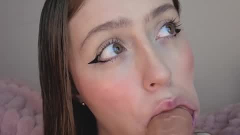 Snapshot of sofia_palacios_ chatting on October 2025 03:48:02 AM online show from October 2025 03:48:02 AM