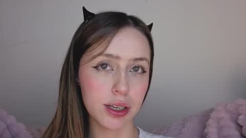 Snapshot of sofia_palacios_ chatting on November 2025 04:11:01 AM online show from November 2025 04:11:01 AM