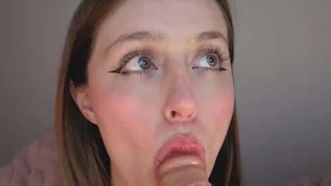 Snapshot of sofia_palacios_ chatting on December 2025 03:44:01 AM online show from December 2025 03:44:01 AM