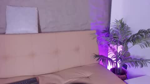 SOFIA online show from October 2025 08:17:02 PM