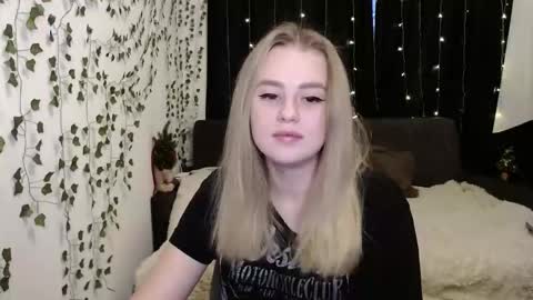 sofia_rosemary online show from December 2024 12:24:01 PM