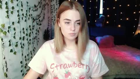 sofia_rosemary online show from September 2025 12:49:02 PM