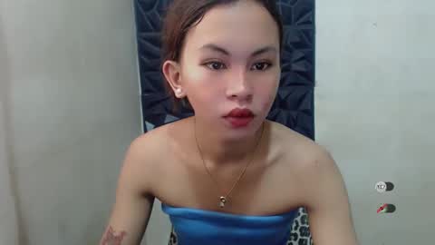 sofia_sweetheart18 online show from October 2025 01:17:02 AM