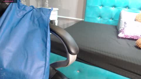 Snapshot of sofia_white3 chatting on February 2025 11:09:01 AM Sofa online show from February 2025 11:09:01 AM