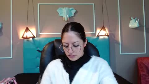 Snapshot of sofia_white3 chatting on October 2025 11:09:02 AM Sofa online show from October 2025 11:09:02 AM