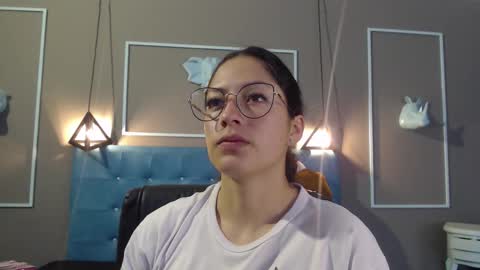 Sofa online show from November 2025 10:59:01 AM