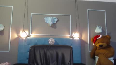 Sofa online show from December 2025 11:03:02 AM