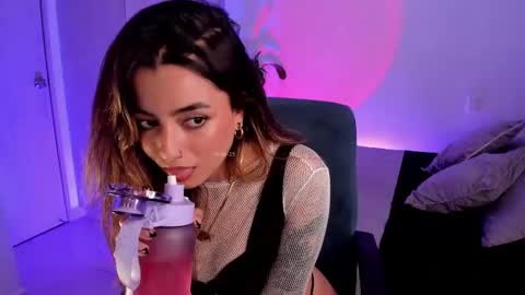 Sofia online show from March 2025 09:15:01 PM