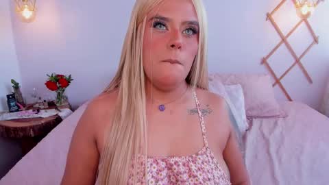 Sofi cortes626 Ig online show from October 2025 06:58:02 PM