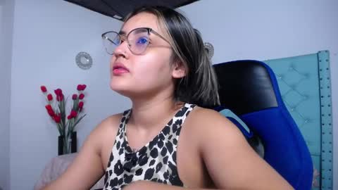 Sofia online show from April 2026 10:01:02 AM