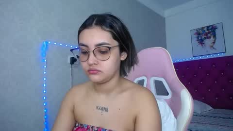 Sofia online show from May 2026 12:32:01 PM