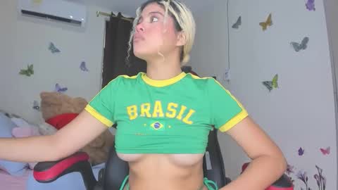 Snapshot of sofiacastillo01 chatting on November 2025 01:29:02 PM sofiacastillo01 online show from November 2025 01:29:02 PM