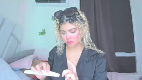 sofiacastillo01 online show from April 2026 09:31:02 PM