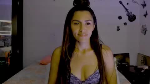 Snapshot of sofiacruz16 chatting on December 2024 09:06:01 PM sofiacruz16 online show from December 2024 09:06:01 PM