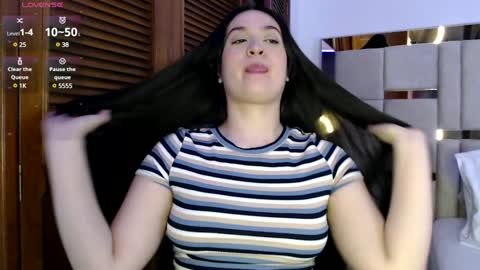 Snapshot of sofiaduque_26 chatting on January 2025 08:47:01 PM sofiaduque_26 online show from January 2025 08:47:01 PM