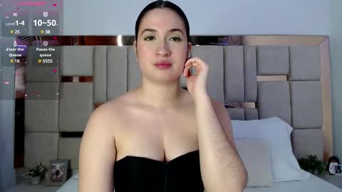 Snapshot of sofiaduque_26 chatting on February 2025 08:44:02 PM sofiaduque_26 online show from February 2025 08:44:02 PM