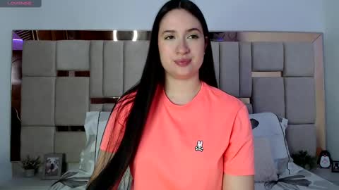 Snapshot of sofiaduque_26 chatting on March 2025 07:06:02 PM sofiaduque_26 online show from March 2025 07:06:02 PM