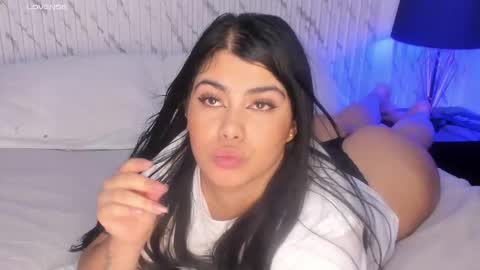 Snapshot of sofiagoez_ chatting on November 2025 02:43:02 PM Sofi online show from November 2025 02:43:02 PM