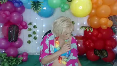 Snapshot of sofiamadisson chatting on January 2025 02:57:01 PM Sofia Madisson online show from January 2025 02:57:01 PM