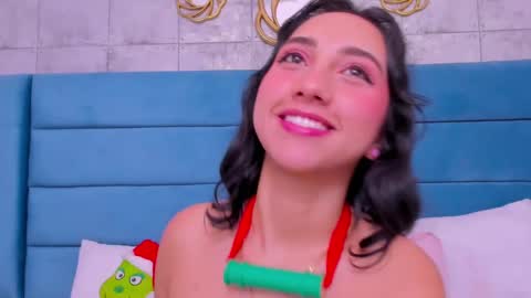 Snapshot of sofiamiiller chatting on December 2024 08:22:02 AM Sofia Miller  online show from December 2024 08:22:02 AM