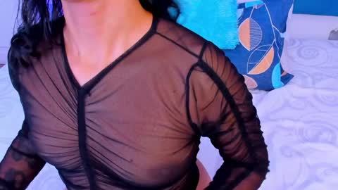 Snapshot of sofiamiiller chatting on February 2025 09:35:02 AM Sofia Miller  online show from February 2025 09:35:02 AM