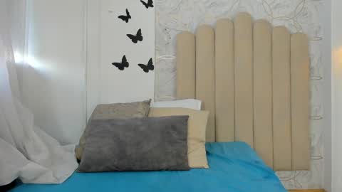 Sofia  online show from February 2025 12:57:02 PM