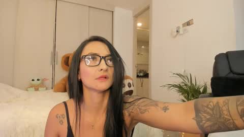 Snapshot of sofiaross1 chatting on February 2025 02:50:02 PM SOFIA independent model online show from February 2025 02:50:02 PM
