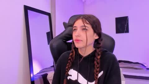 Sofia  Help me reach 5K followers  online show from February 2026 11:53:02 AM