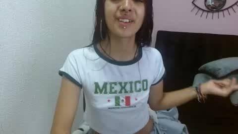 sofiasexygirl69 online show from June 2026 12:33:01 PM