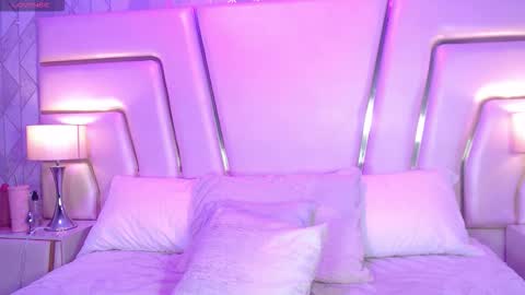 Sofia Stanley online show from November 2025 11:49:02 AM