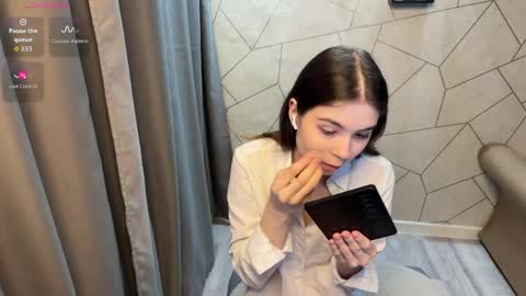 Sofia online show from April 2026 09:53:01 AM