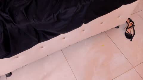 sofiathoompson online show from June 2026 02:53:01 AM